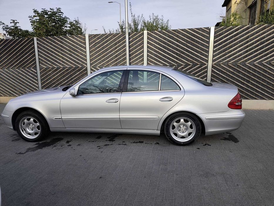 MERCEDES-BENZ E-Class 2003 — imagine 4