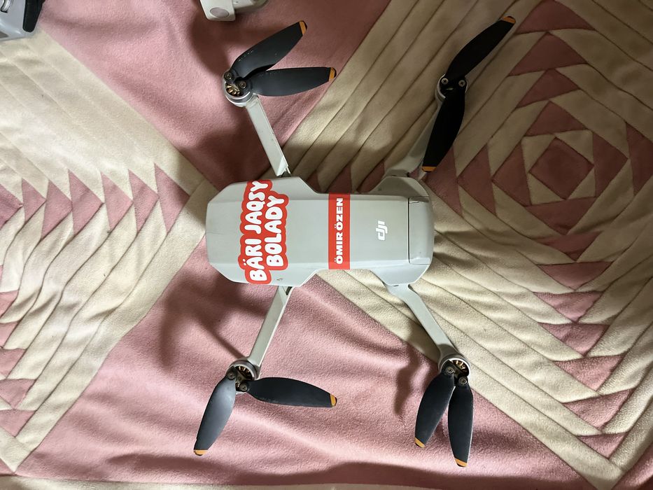 дрон dji mini 2 combo в комплект сумка и 3 ботерейки