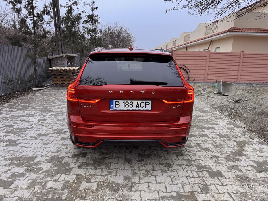 VOLVO XC60 2024 — imagine 2