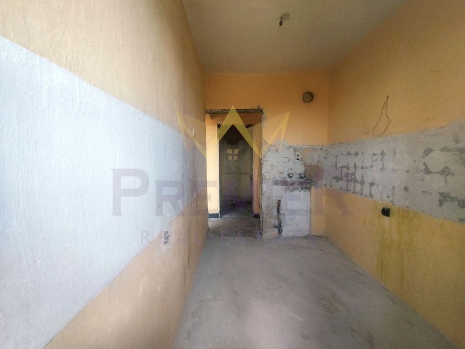 Продава се Едностаен апартамент в Добрич, Енергоразпределение - 50 кв.м за 720 €/кв.м - Снимка #5