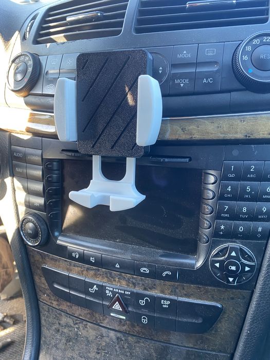 стойка за телефон за мерцедес