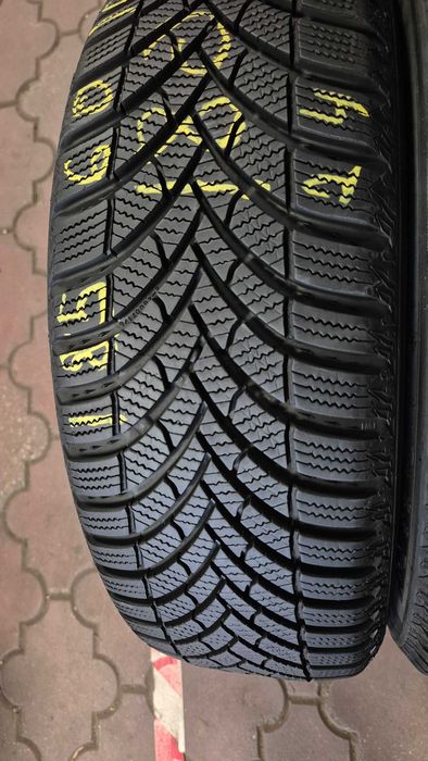 anvelope Michelin,Semperit,Nokian,Matador 185/60/15 m&s iarna
