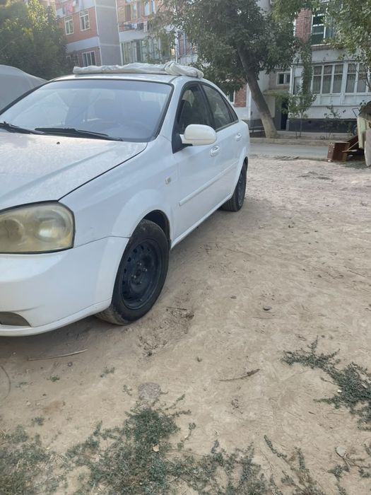 Lasetti Chevrolet sotiladi