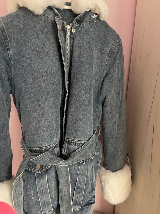 Дамска дънкова парка с бял пух