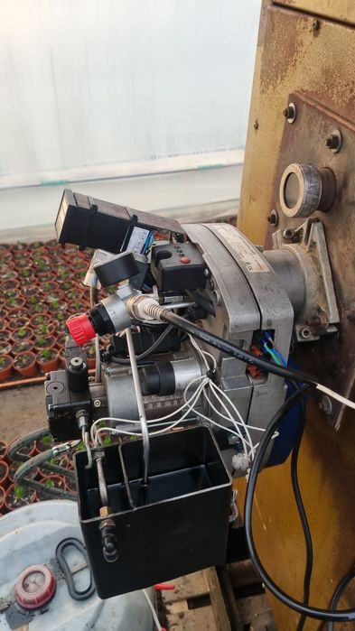 Vand suflanta aer cald cu injector pe ulei