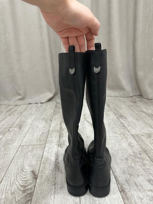 Демисезонные кожаные сапоги