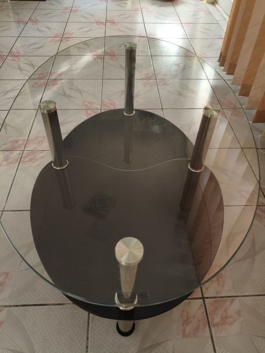 Vând masă sticlă