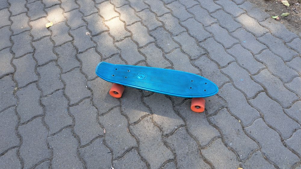 Penny board Oxelo
Grilă anti-alunecare ce oferă siguranță și control s
