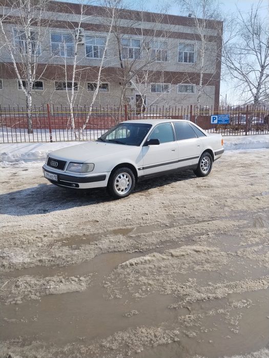 Продам Ауди 100 с4.
