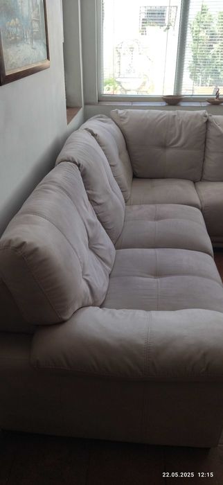 Продавам ъглов диван.