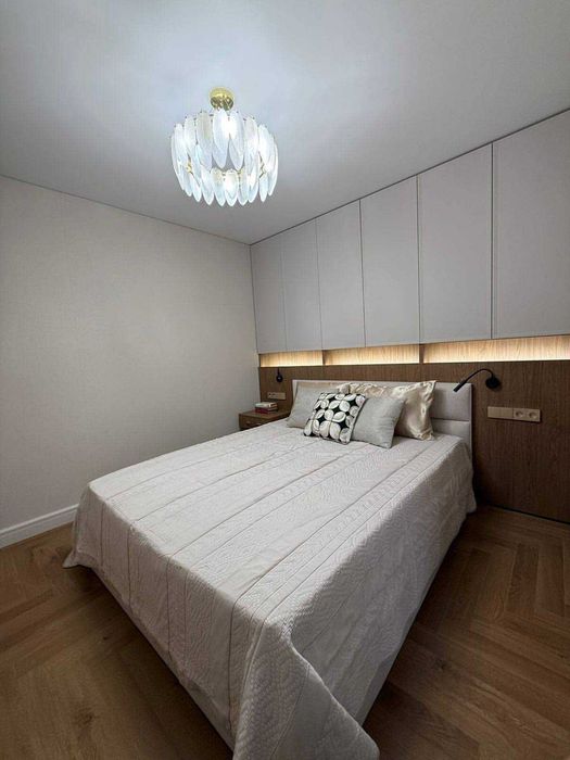 Срочно сдам светлую 2х ком кв-ру на 5/8 на Жк Silk Road А1