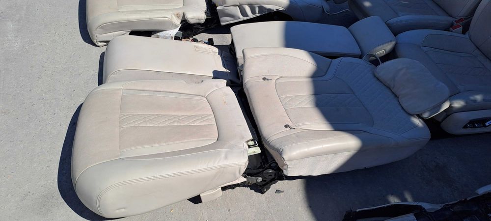 Кожен салон BMW G11