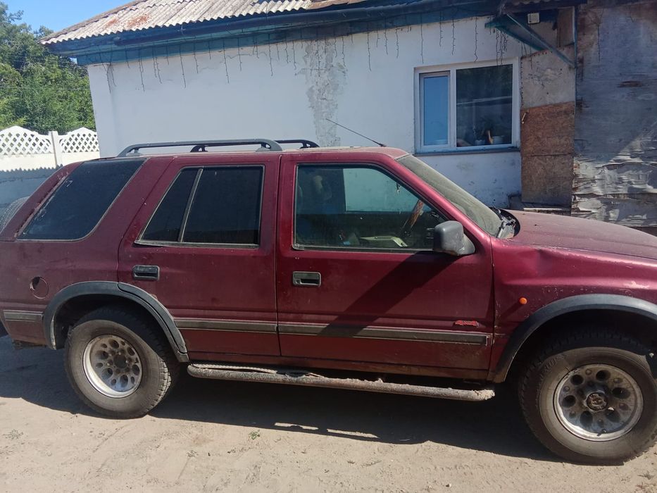 Opel Frontera  2.4