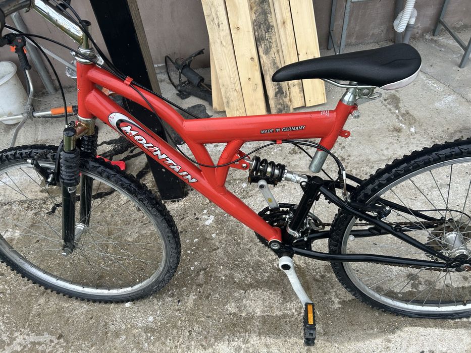 Se vinde bicicleta full suspension