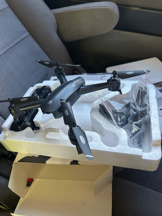 Дрон и телефоны в хорошем состоянии