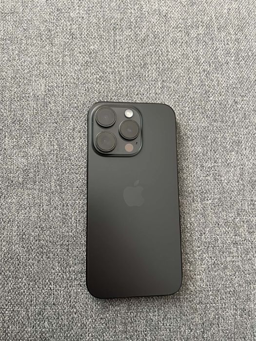iPhone 15 Pro black