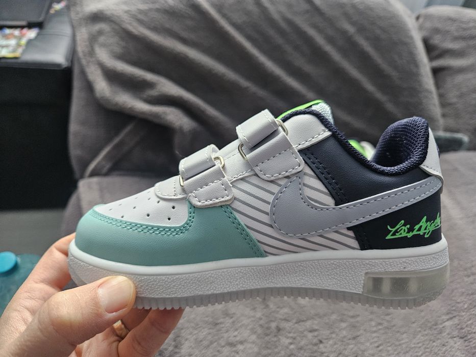 Adidasi copii Nike Air marimea 29