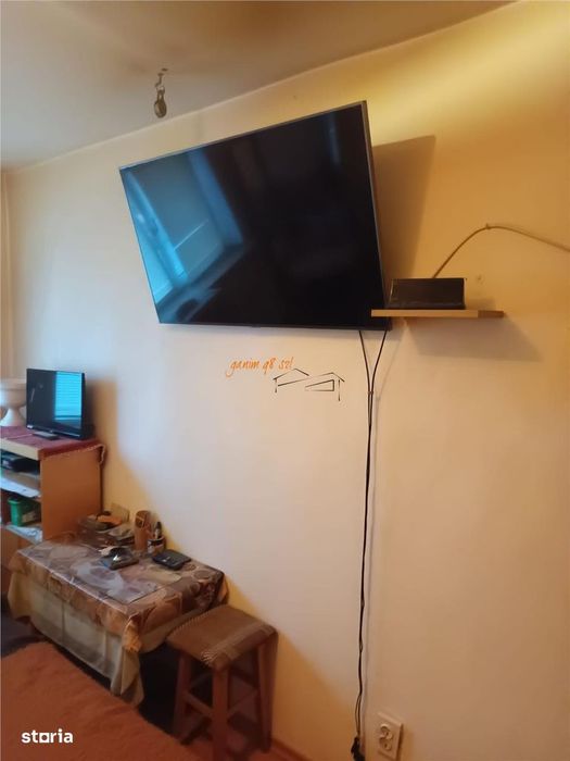 Apartament 2 camere , zona b- dul Independentei , et 1 din 4 , decoman
