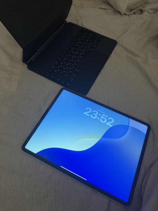 Ipad pro 12.9 (6th generation) m2