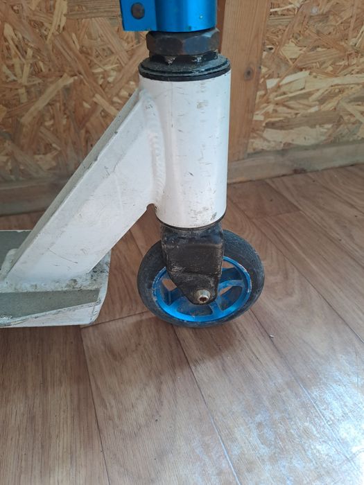 2 самокат трюковый продам