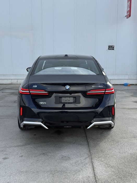 Bmw i5 40l 713km Zapas xod 2025-Yil Kraska Tozza +dop 4K Tv + HUD
