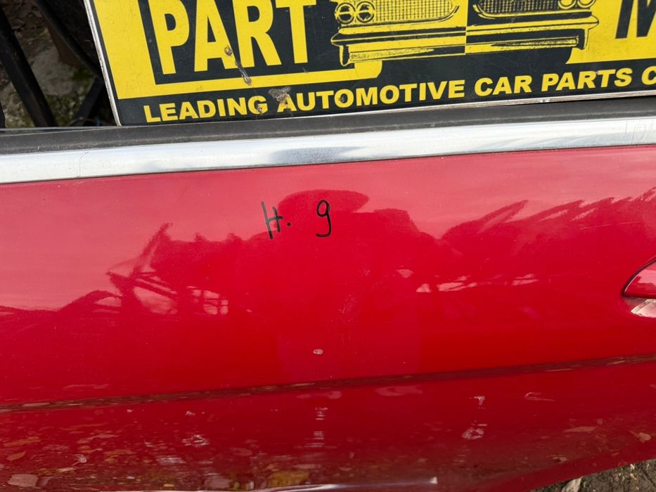 Задна лява врата  Мерцедес Mercedes W204 комби ном 9