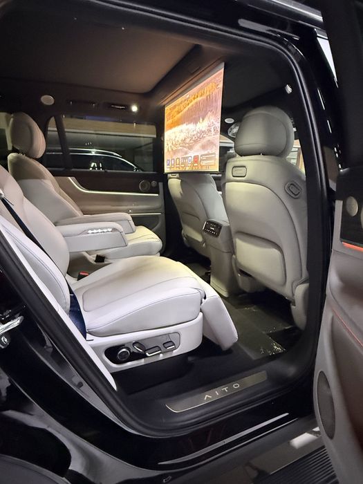 AITO M9 Ultra 2025 40 ta bor tanlab olas