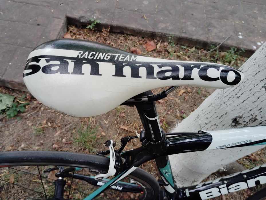 Cursiera carbon Bianchi Vertigo  preț redus