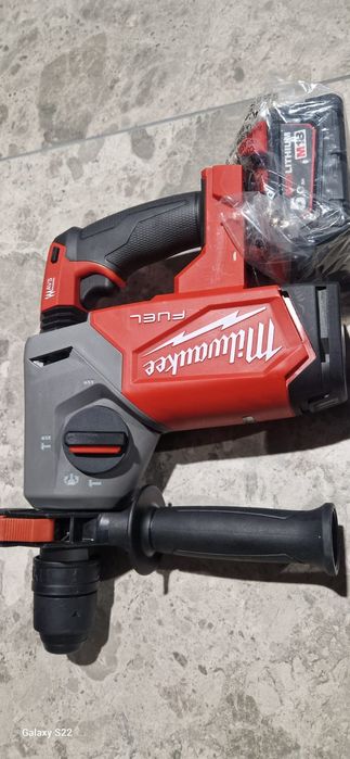 Milwaukee, Wurth rotopercutor pe acumulator