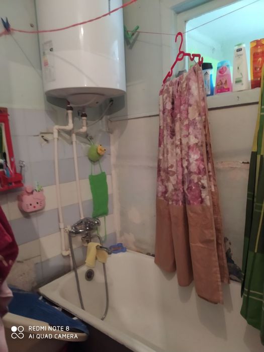 Продам спутник8 2ком 2этаж 2этажки двух подрезка остаётся кухонный