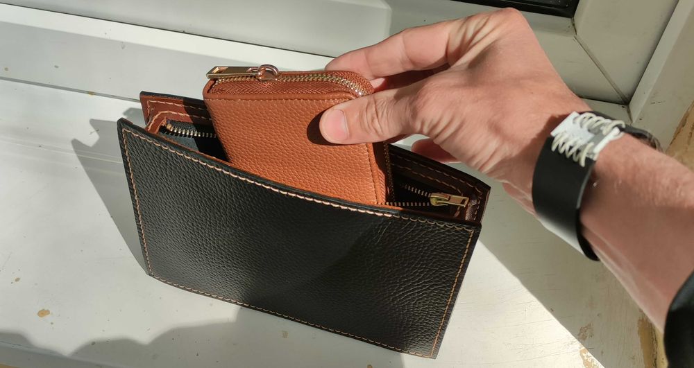 Сумка-клатч из натуральной кожи