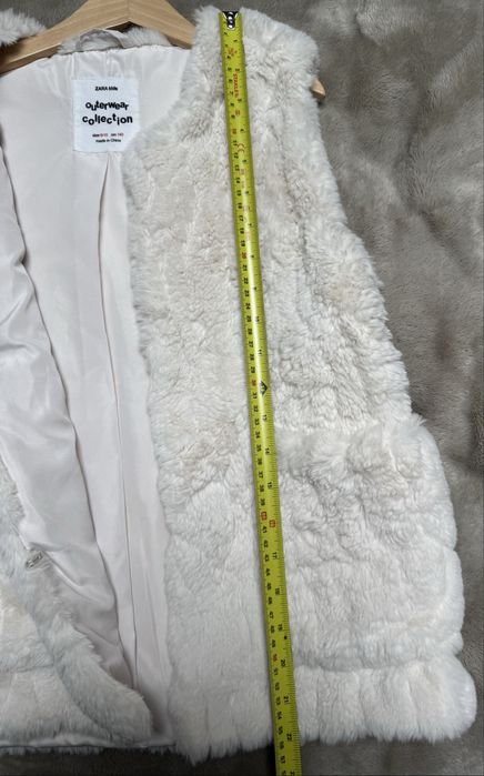 Vesta blana fete, ZARA, 9-10 ani, 140 cm