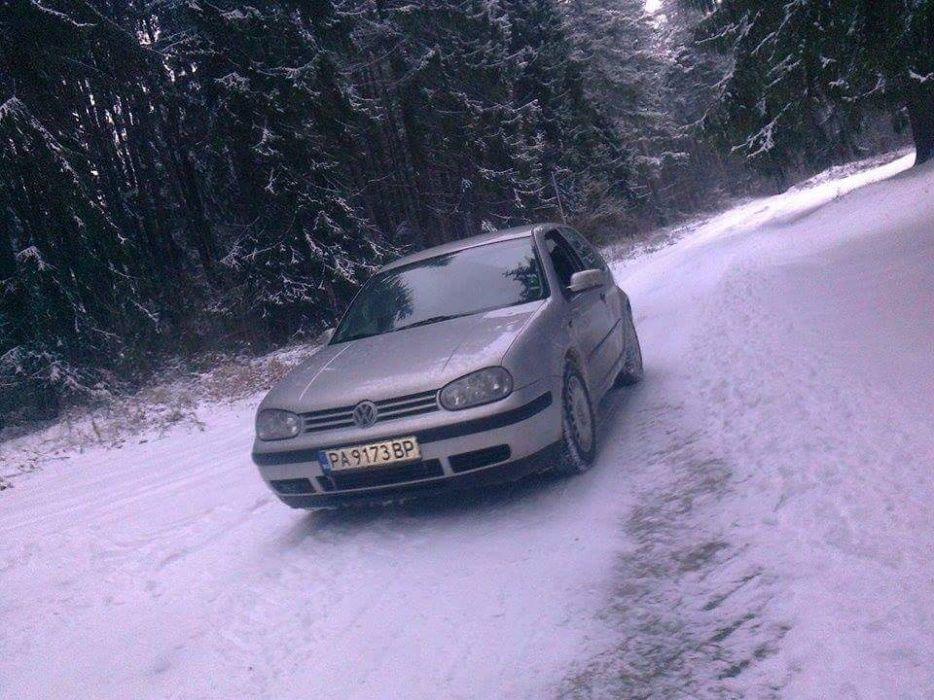 Голф 4 //2 броя на части 1.6 бензин и 1.9 AHF дизел