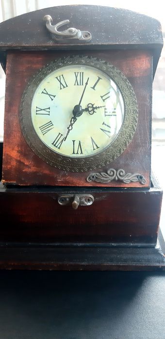 Стар дървен органайзер