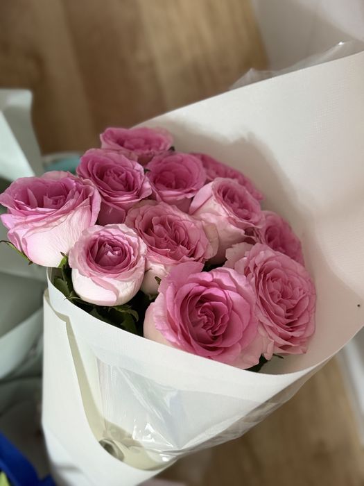 Свежые розы, розовая