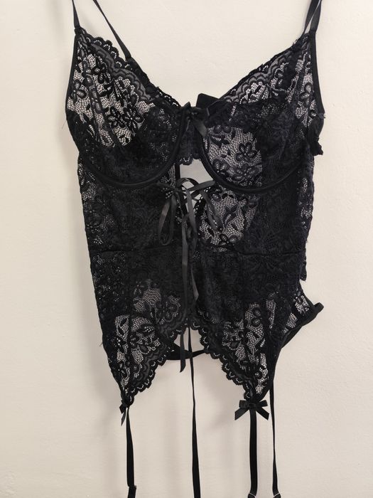 Corset dantela cu jartiere