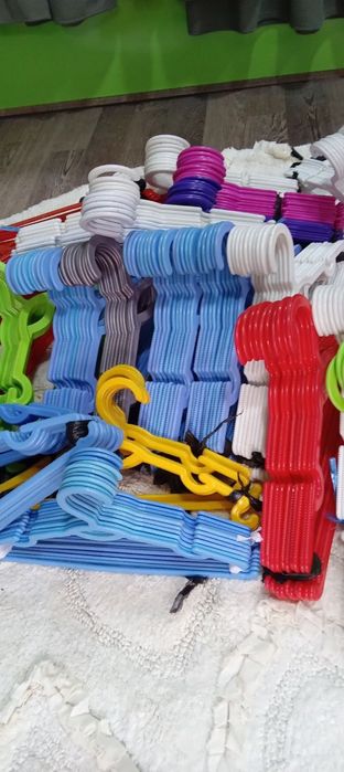 Kiyim ilish uchun vishelka . Donasi 1500 dan . Detskiylari ham 1500 da