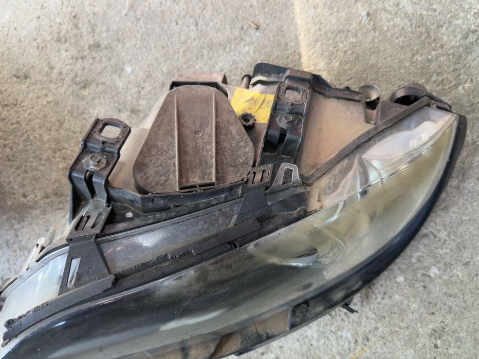 Far Fariuri Bi-Xenon BMW e92 e93 stanga dreapta complet