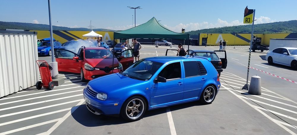 Vând VW Golf 4 1.4 16v