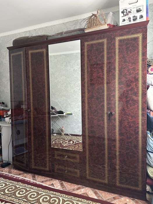 Продам шкаф в хорошем состоянии