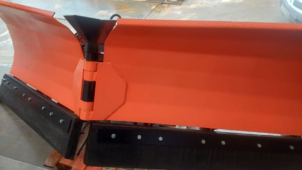 Plug deszăpezire buldoexcavator