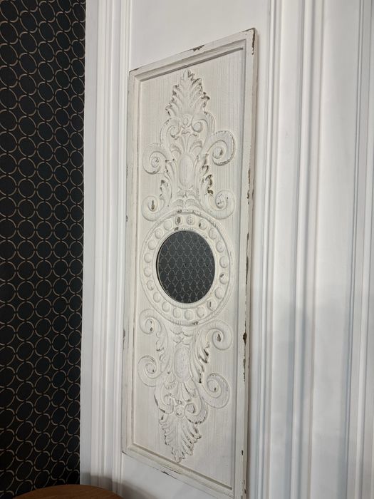 Настенное декор с круглым зеркалом