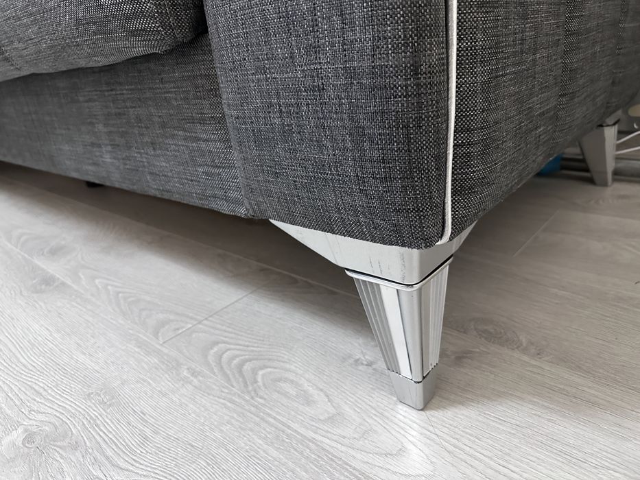 Дивани -2 броя Нови