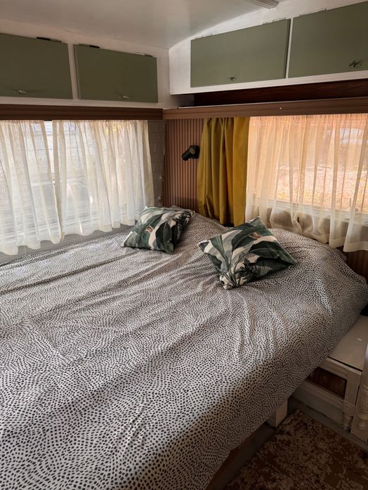 Каравана под наем къмпинг Якото Място