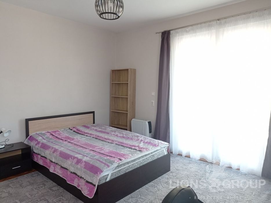 Дава се под наем Тристаен апартамент в Варна, Бриз - 85 кв.м за 598.23 € - Снимка #3