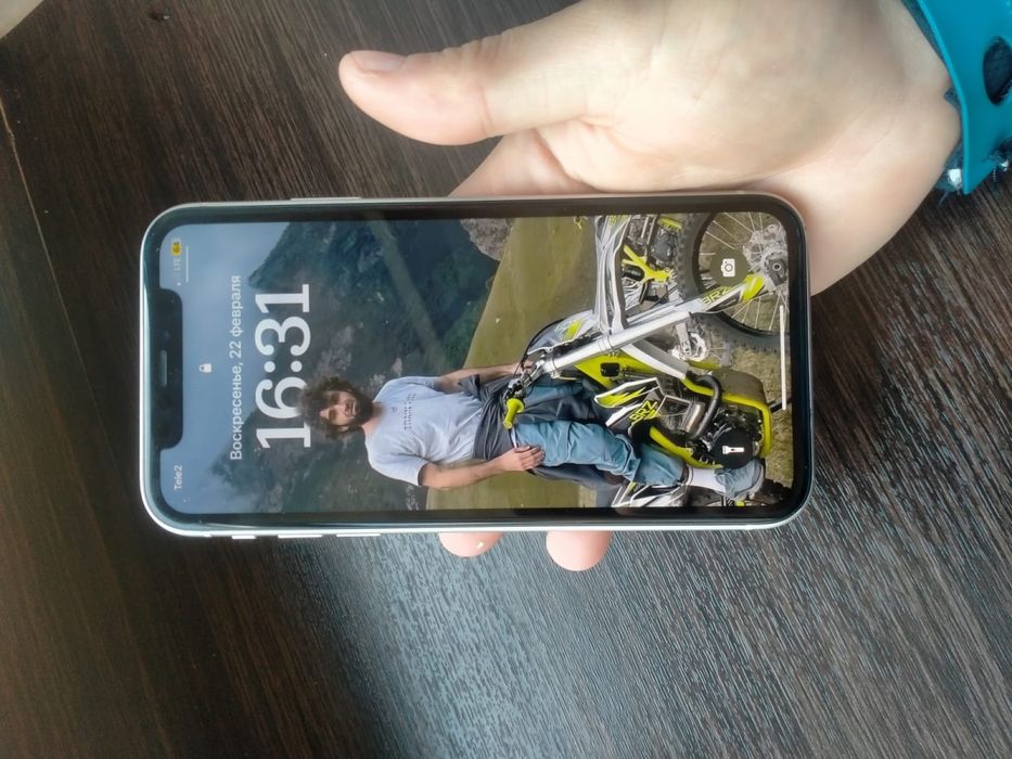 Продаи 11 айфон срочно