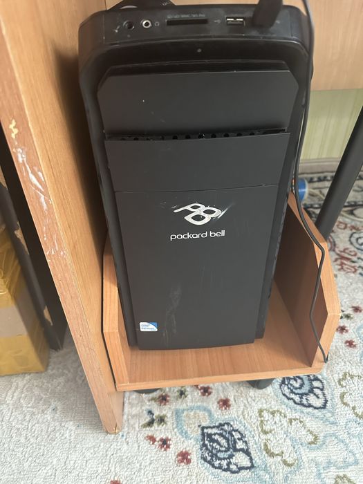 Комплект компьютер acer. Столымен бирге сатамын