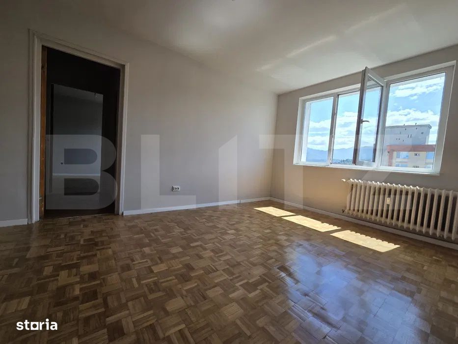 Apartament 2 camere, etaj intermediar, zona centrala, lift nou