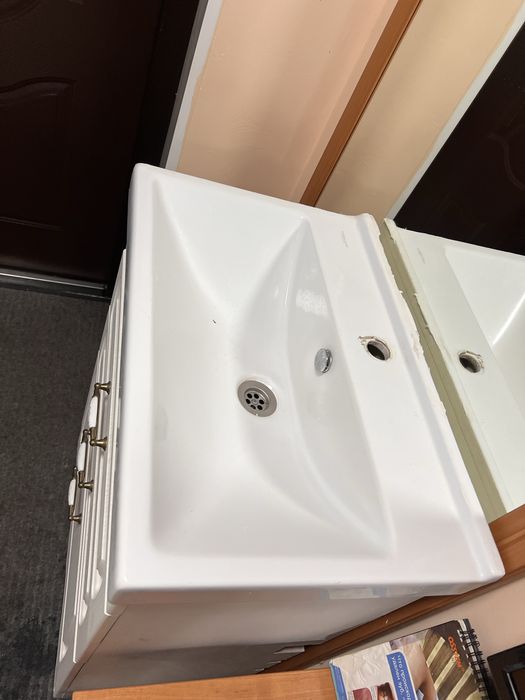 Раковина со шкафом