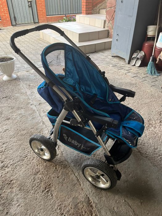 Продам коляску 15 тыс торг